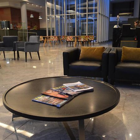 Howard Johnson Buenos Aires Abasto Экстерьер фото