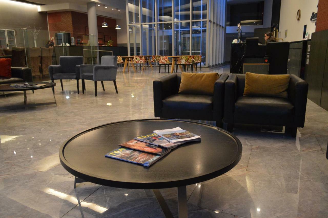 Howard Johnson Buenos Aires Abasto Экстерьер фото